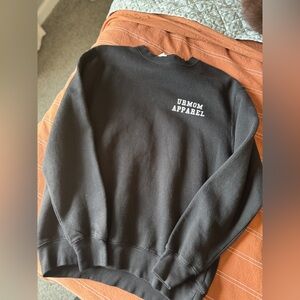 Gildan Black Crewneck Sweater